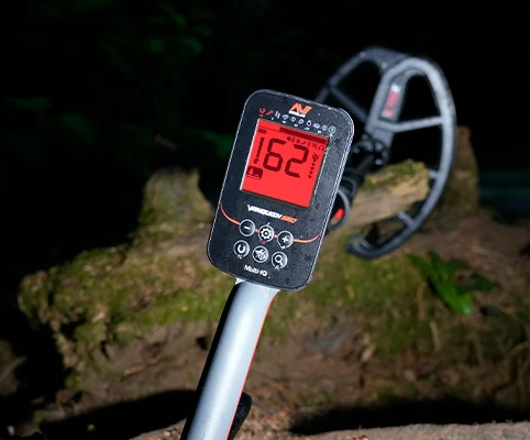 İzmir Minelab Vanquish 560 Pro Pack - Aydınlatmalı kullanım